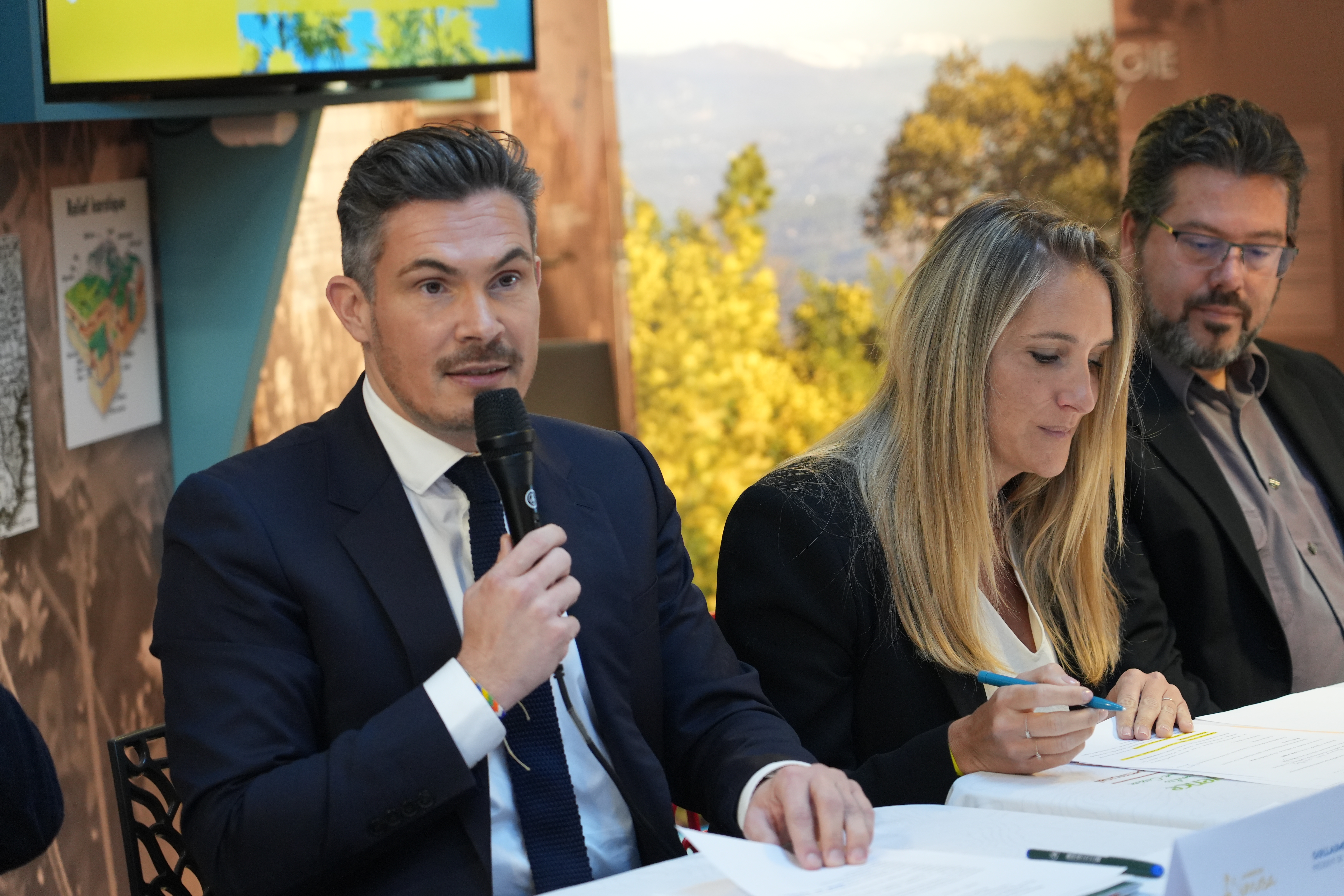 &copy;Conrad Eberhaerd_varinfos_01.JPG (8.30 MB)