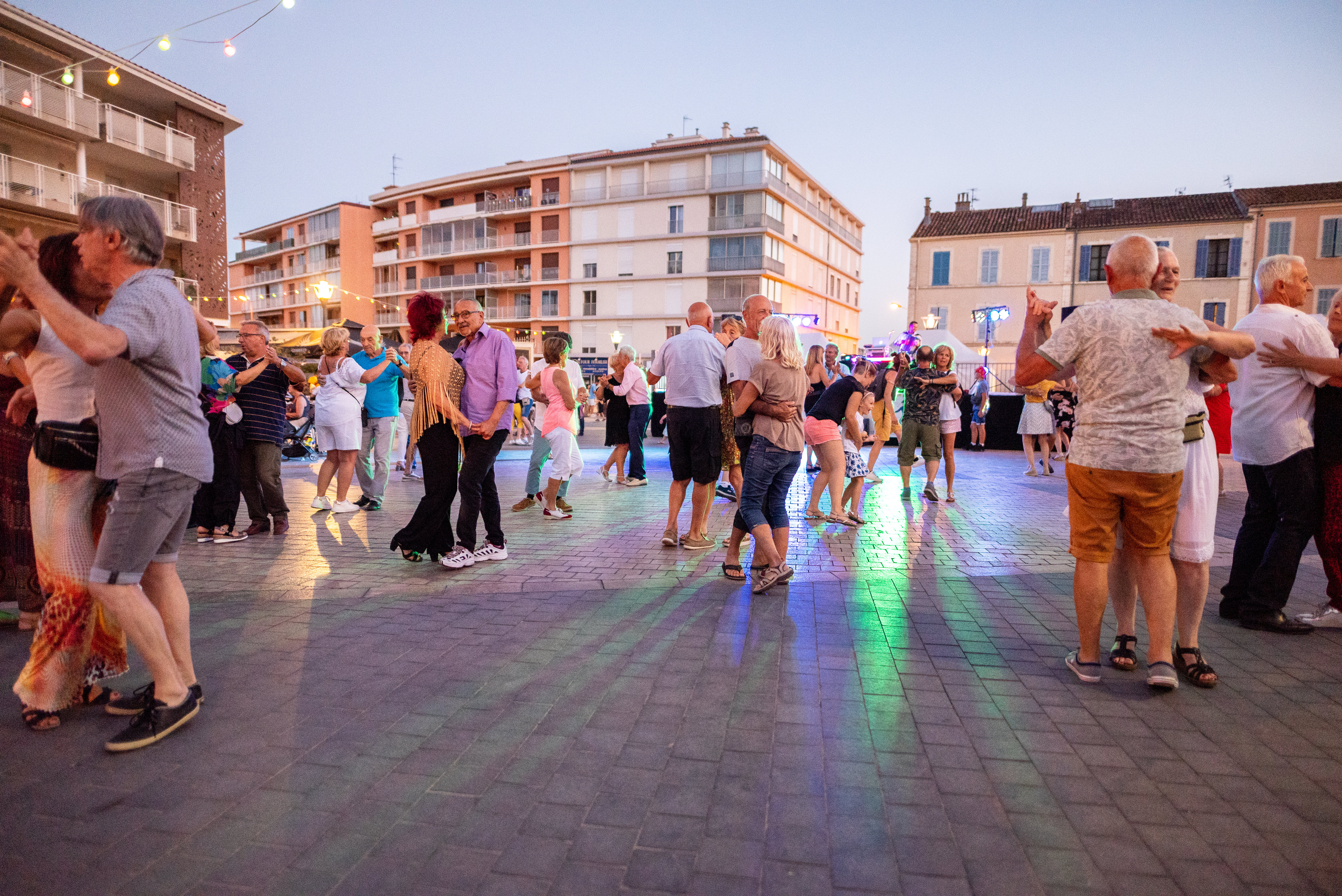 20220703_guinguettes_place_jean_jaures (80).jpg (10.29 MB)