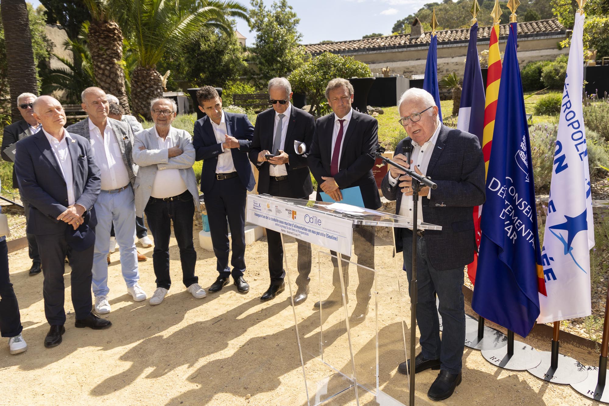 20240524 Conduite sous marine alimentation eau potable Porquerolles (c)TPM.jpg (455 KB)