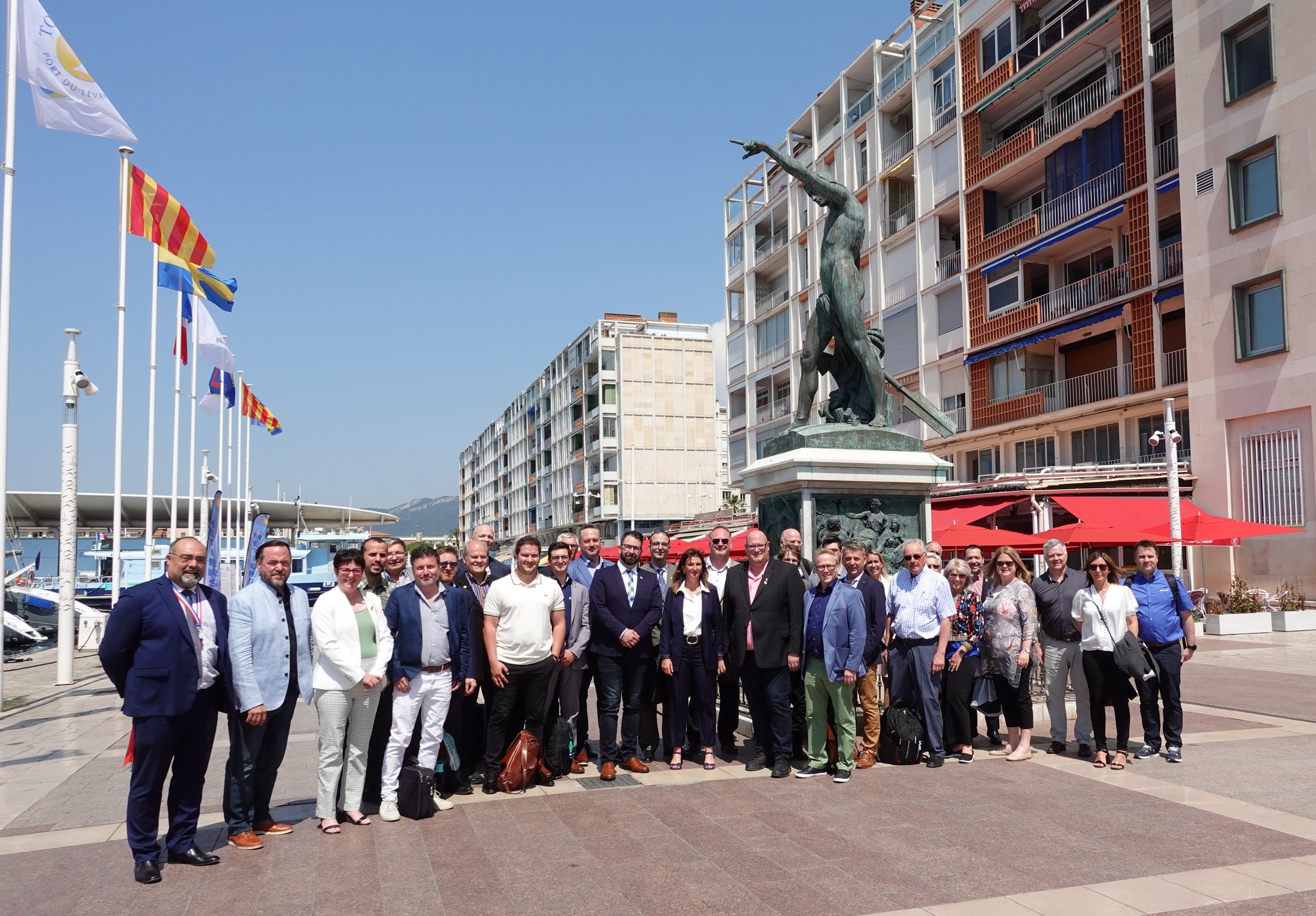 349064851_610082347755425_1954600183709272673_n.jpg (826 KB)