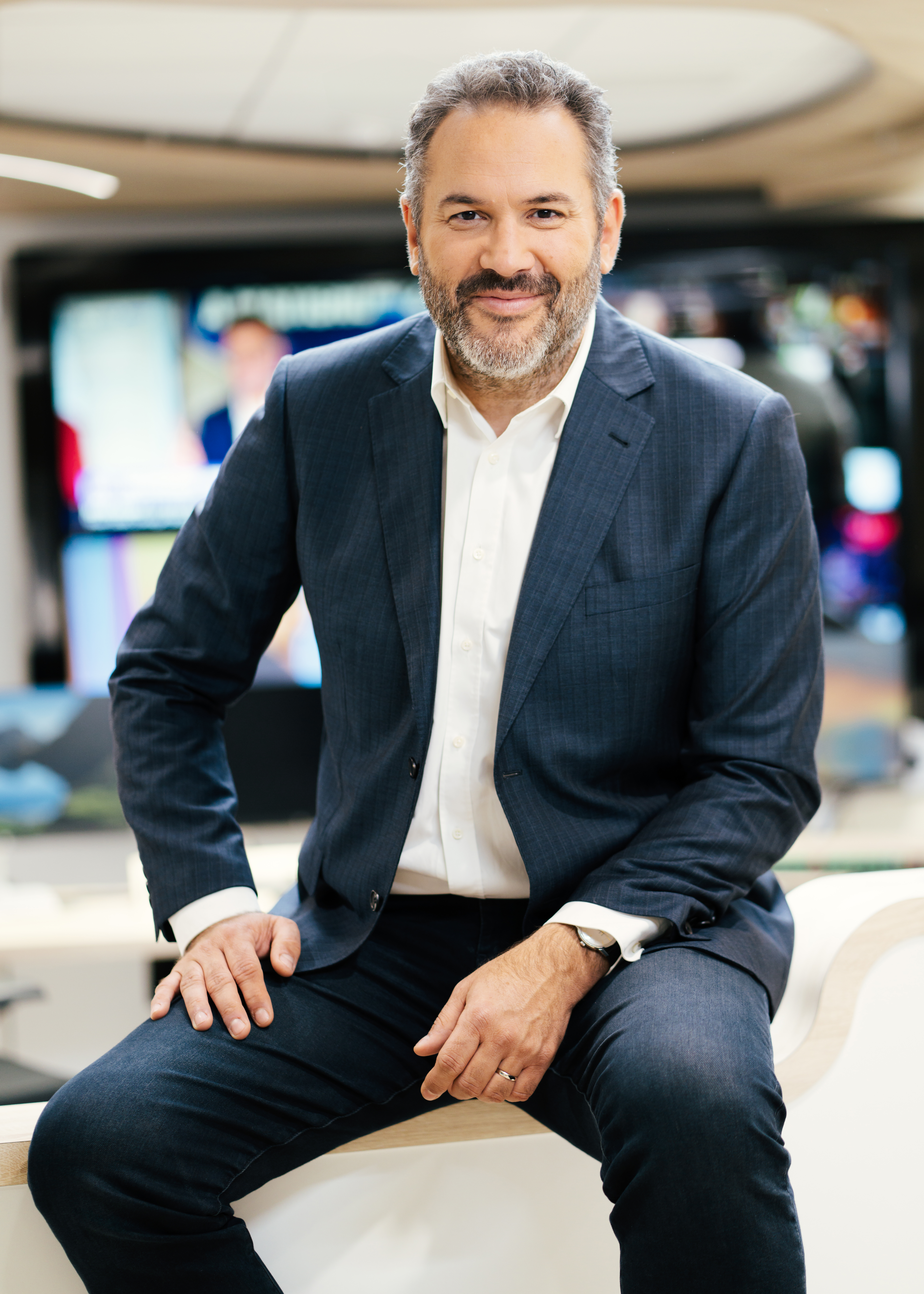 Bruce-Toussaint-6.jpg (26.74 MB)