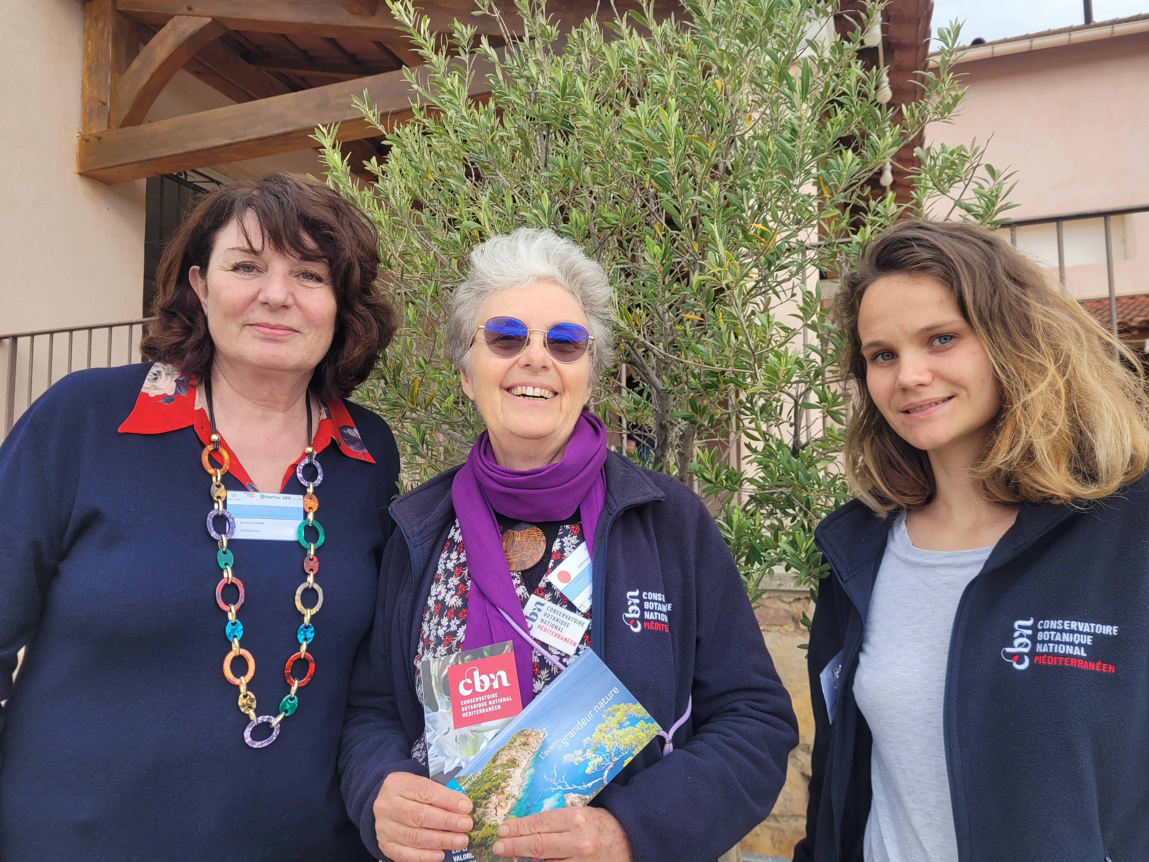 Isabelle Montfort Sylvia Lochon et Madeleine Freudenreich.jpg (3.33 MB)