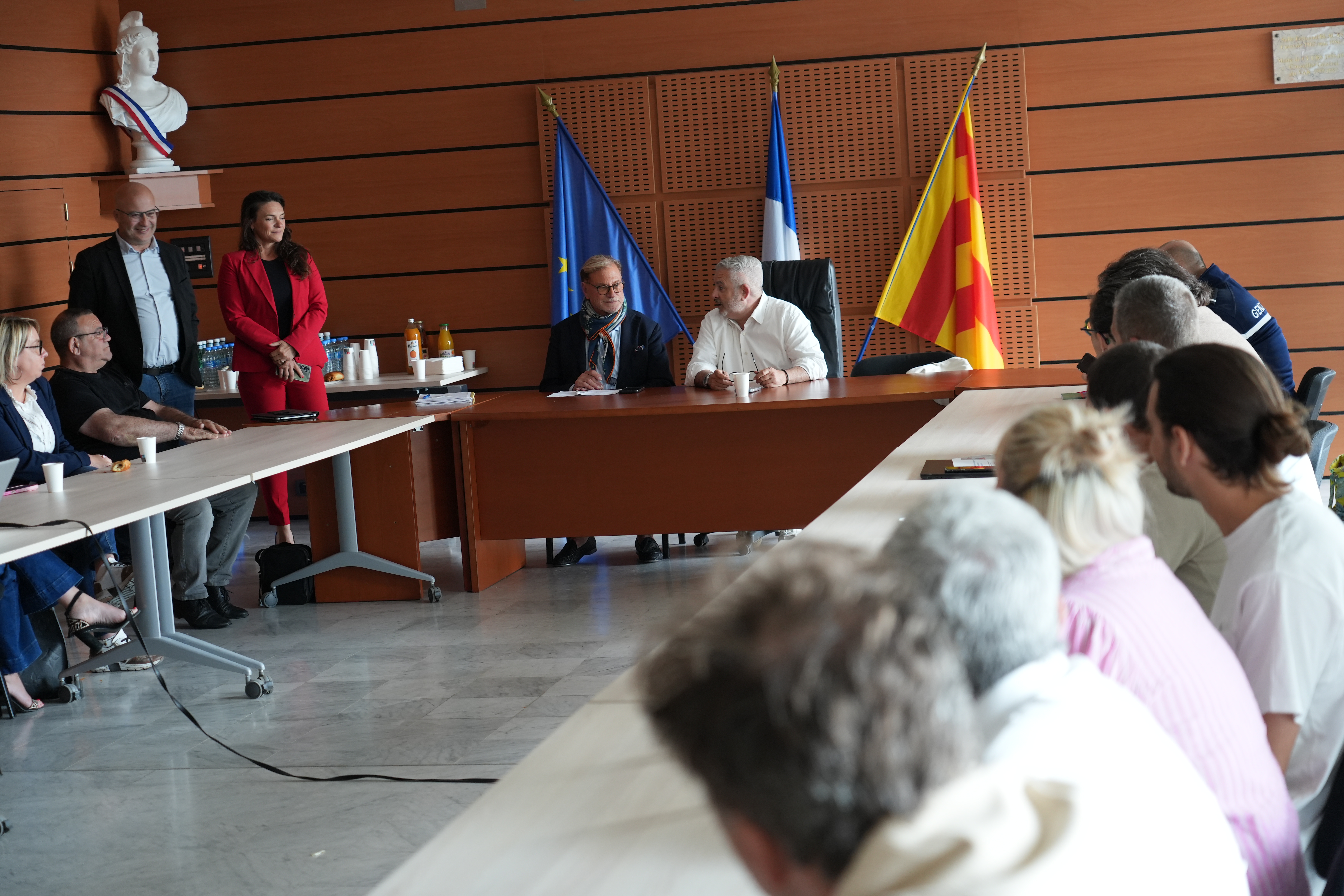 VIP01001.JPG (7.58 MB)