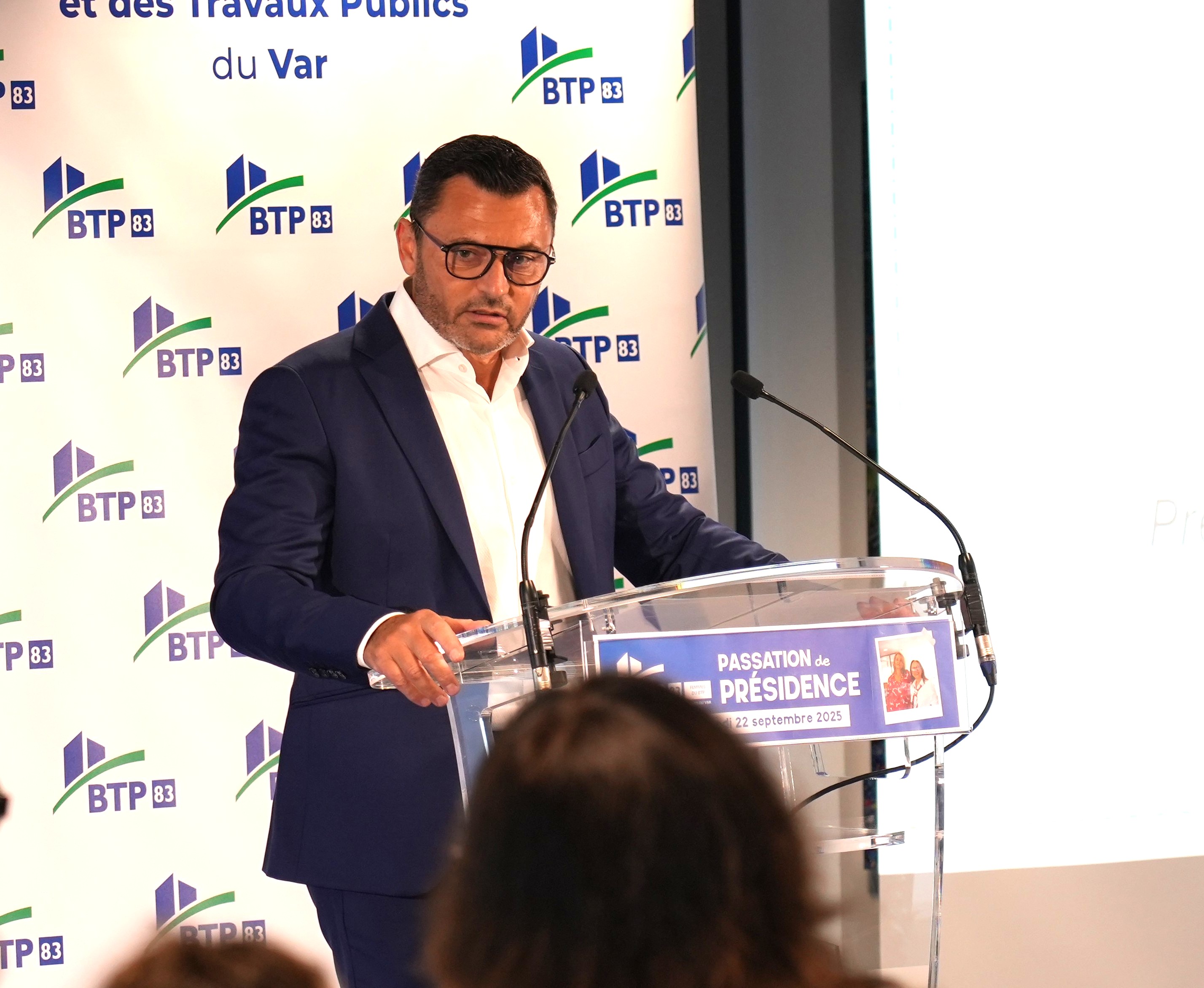 VIP023474.JPG (712 KB)