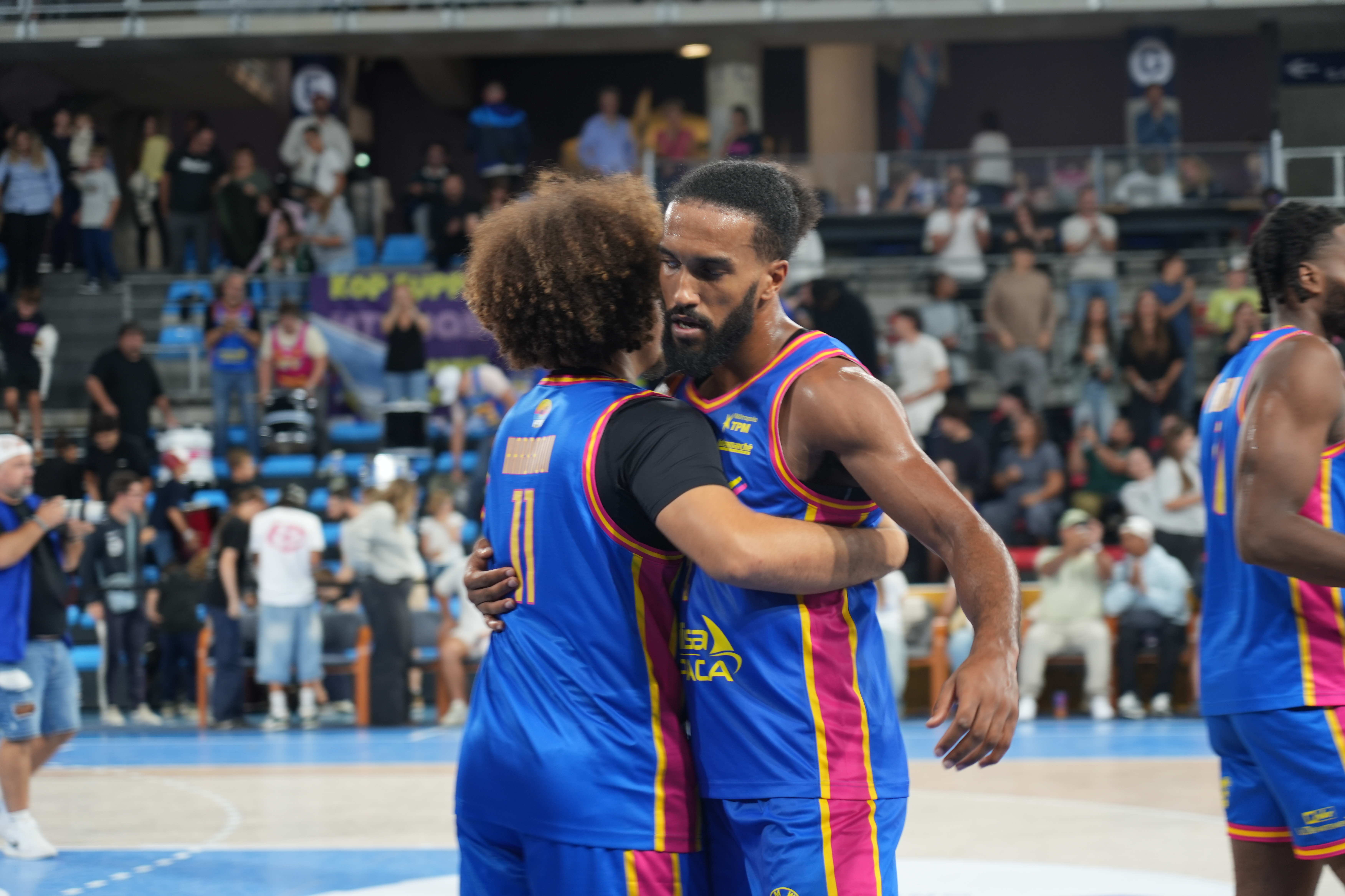 VIP02570.JPG (7.33 MB)