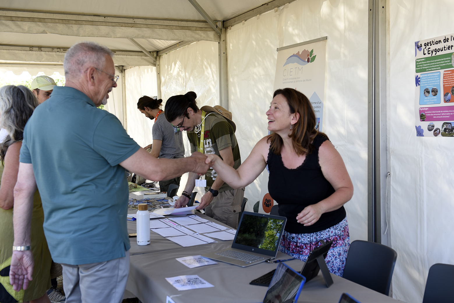 _DSC0203.JPG (925 KB)