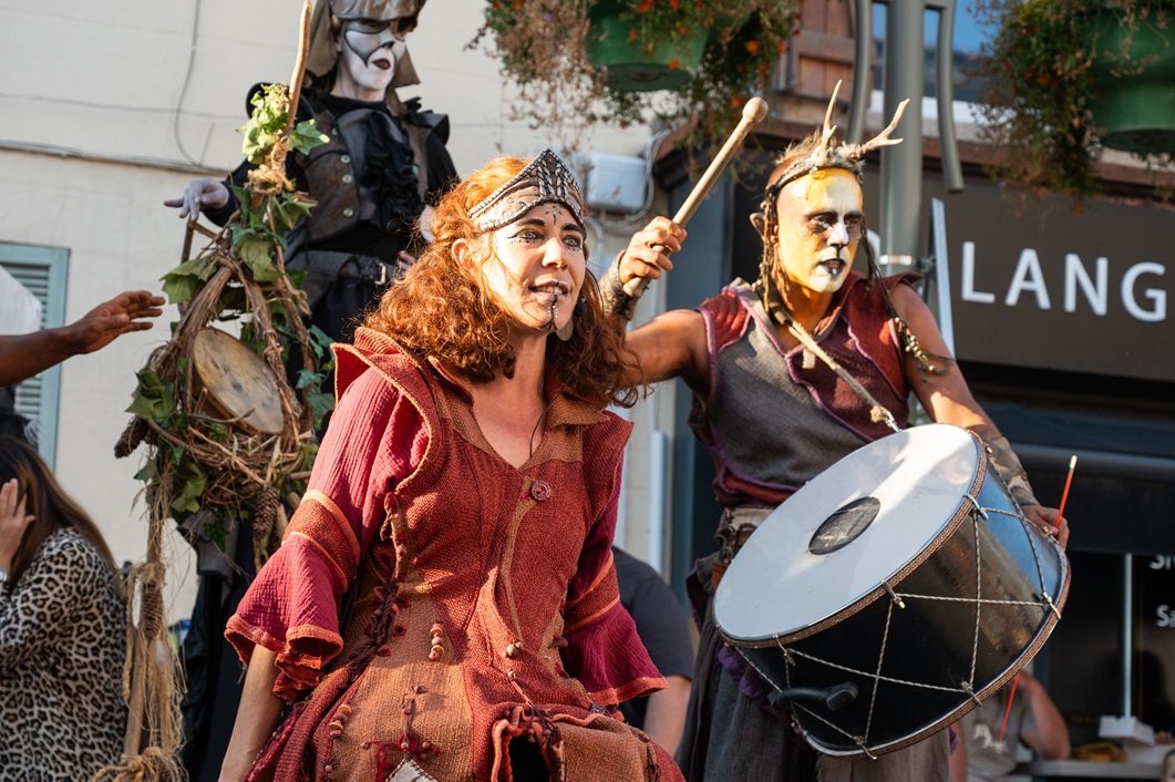 f&ecirc;te de la sorci&egrave;re 2025 (90b).jpg (348 KB)