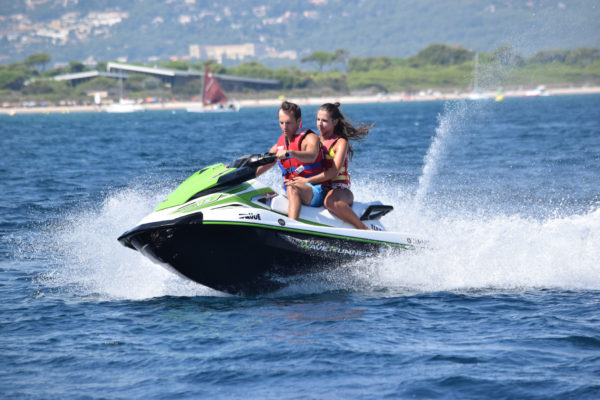 location-Jet-ski-1h-600x400.jpg (62 KB)