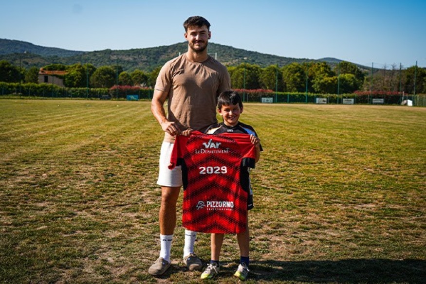 Oliver Cowie prolonge avec le RCT jusqu'en 2029