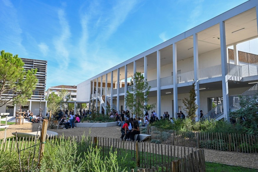 Hyères : le nouveau lycée Golf Hôtel accueille ses premiers élèves