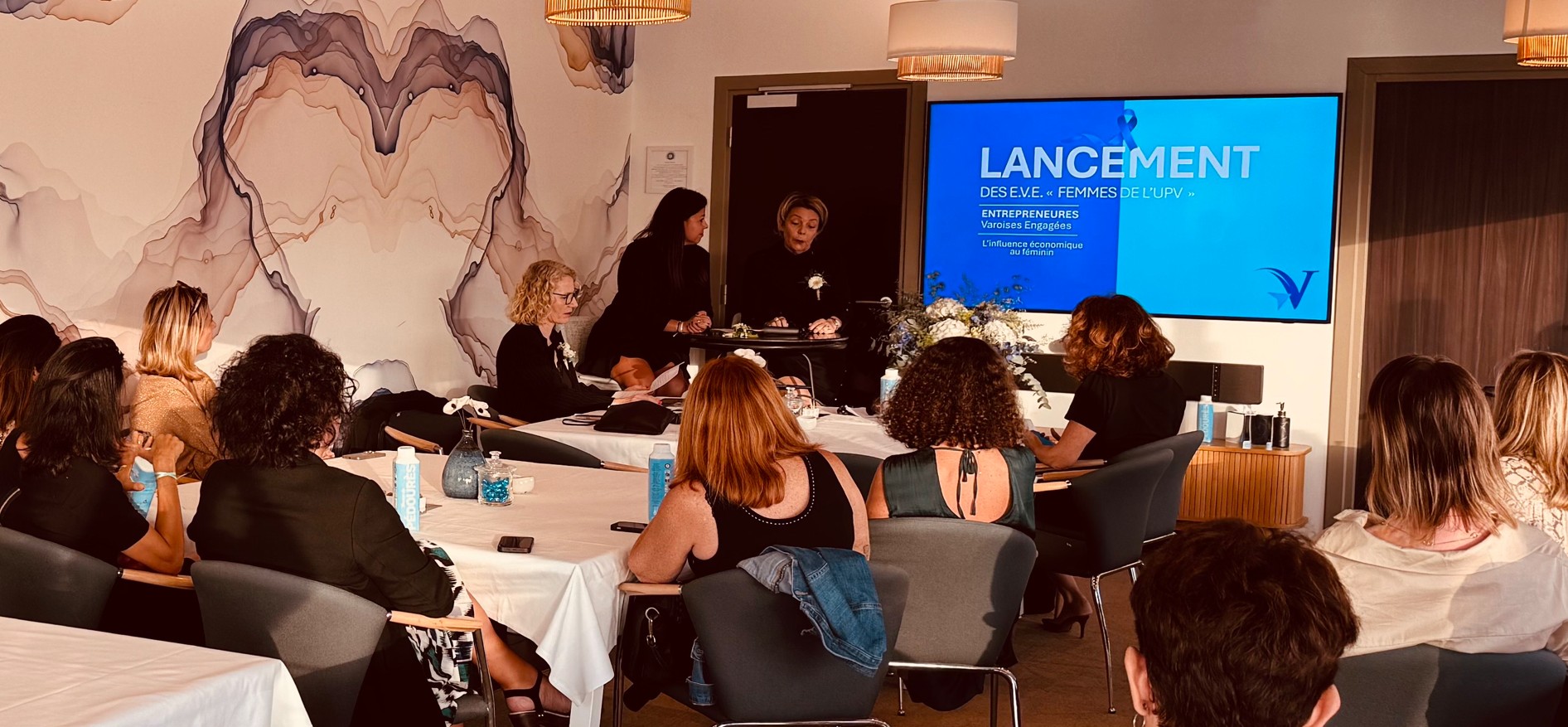 photo presentation par Claire Rouyer et Patricia Lassault.jpg (371 KB)