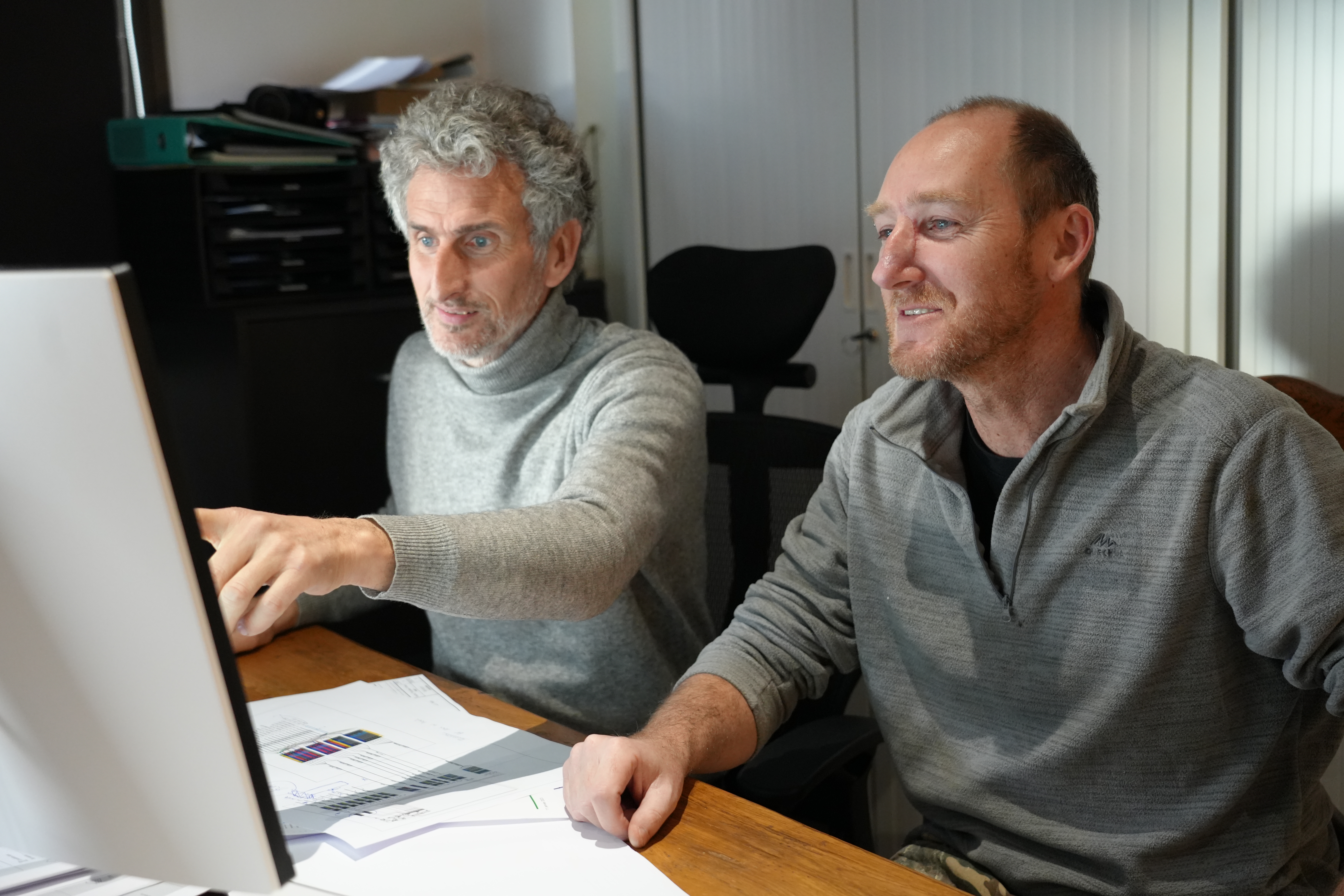 vi 06_page 6_modele me_photo 04.JPG (8.46 MB)