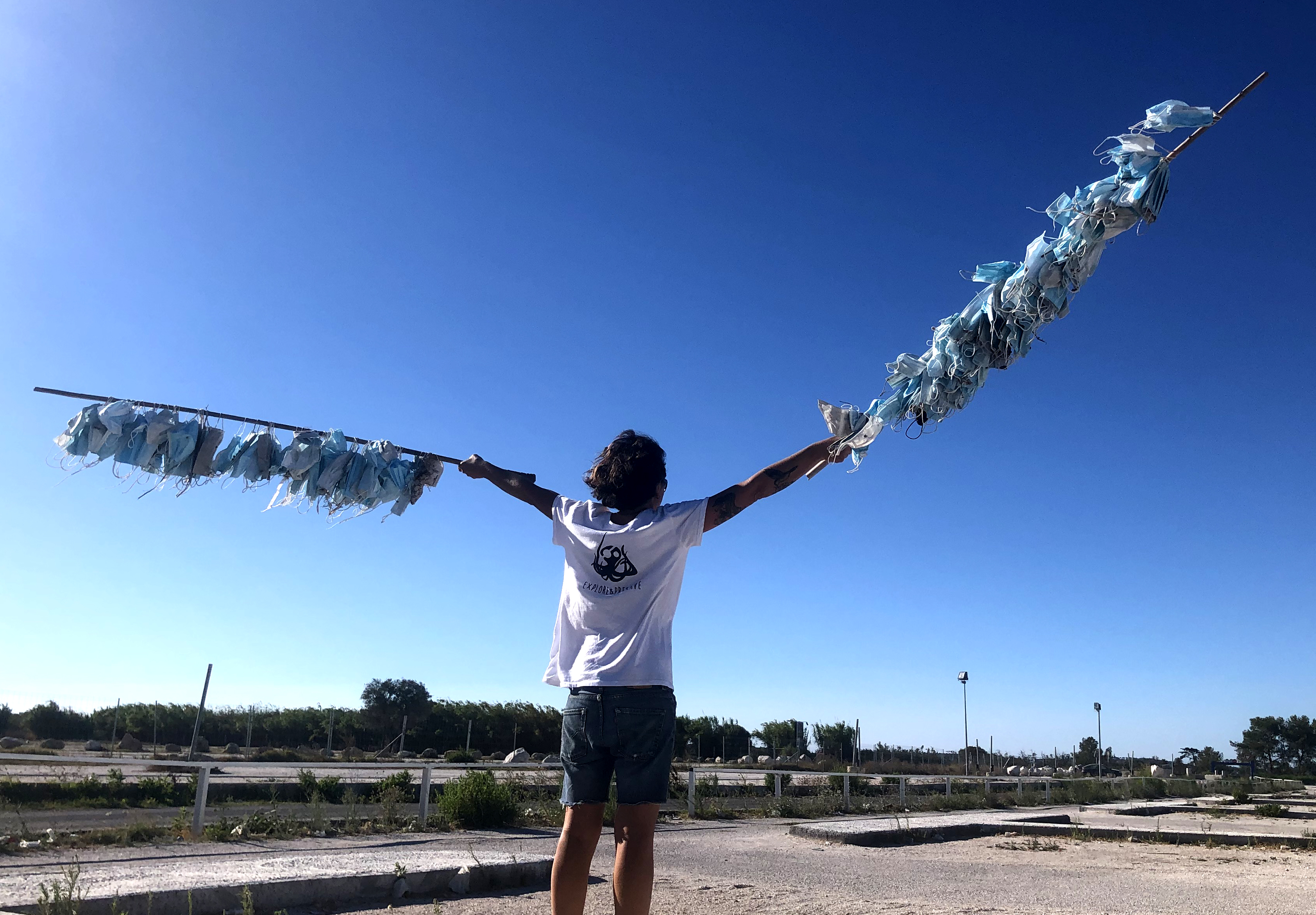 vi 06_page _6_explore-preserve_Anne Settimelli_ photo 02.jpg (3.72 MB)